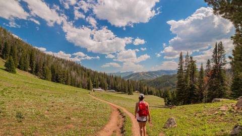 hiking in beehive basin