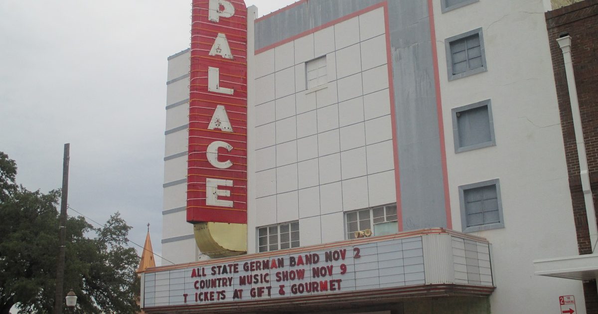 RecordBreaking Pecans and Tons of History in Seguin, Texas